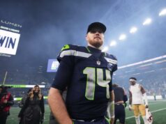 Sam Darnold, do Seahawks, se sente ‘muito bem’ antes do campeonato da NFC, apesar da lesão O quarterback do Seattle Seahawks, Sam Darnold, entra em campo após um jogo dos playoffs da NFL.