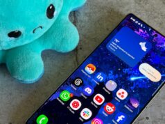 Samsung inadvertidamente vaza o melhor recurso do Galaxy S26 Ultra Samsung Galaxy S25 Ultra encostado na grama