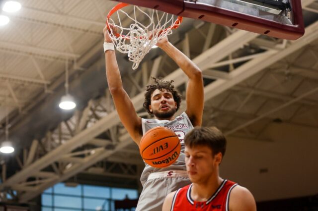 Santa Clara permanece invicto em casa e dá ao Saint Mary's apenas a segunda derrota fora de casa em três anos
