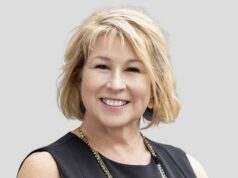 Sarah Trahern se aposentará como CEO da Country Music Association no final de 2026 Sarah Trahern