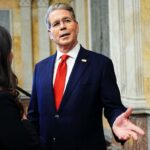 O secretário do Tesouro dos EUA, Scott Bessent, fala em entrevista coletiva.