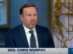 Senador Chris Murphy acusa Trump de ‘roubar’ do povo americano no segundo mandato: ‘Extremamente corrupto’ | Vídeo Senador Chris Murphy acusa Trump de 'roubar' do povo americano no segundo mandato: 'Extremamente corrupto' | Vídeo