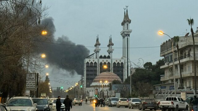 Senador republicano condena supostos abusos do exército sírio enquanto cessar-fogo Senador republicano condena supostos abusos do exército sírio enquanto cessar-fogo segue combates em Aleppo