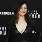 Showrunner de 'Fire Country', Tia Napolitano, deixará o cargo após a 4ª temporada na CBS
