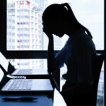 Soa o alarme sobre a escala de assédio sexual não denunciado no trabalho