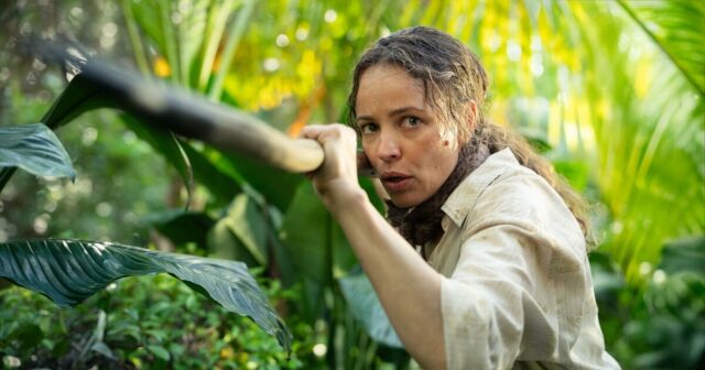 Sobreviver ao local de trabalho corporativo torna-se selvagem e divertido 'Enviar Ajuda'
