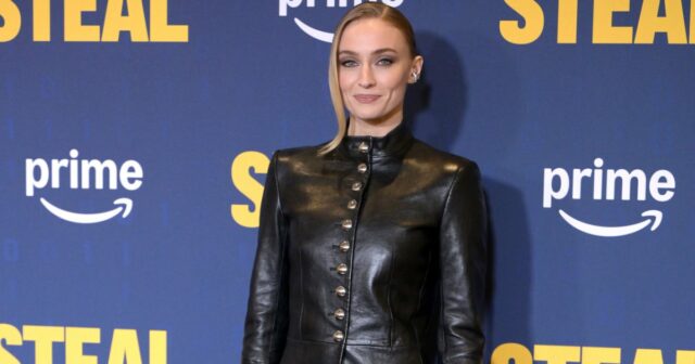 GettyImages2218422684 Sophie Turner faz uma confissão sincera sobre sentir a culpa da mãe