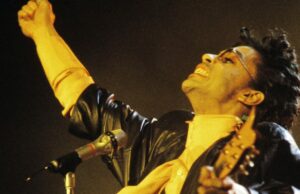 Spotify de ‘When Doves Cry’ e ‘Purple Rain’ de Prince transmite mais que o dobro no surto final da série ‘Stranger Things’ Spotify de 'When Doves Cry' e 'Purple Rain' de Prince transmite mais que o dobro no surto final da série 'Stranger Things'