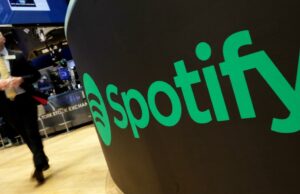 Spotify pagou um recorde de US$ 11 bilhões para a indústria musical no ano passado Spotify pagou um recorde de US$ 11 bilhões para a indústria musical no ano passado