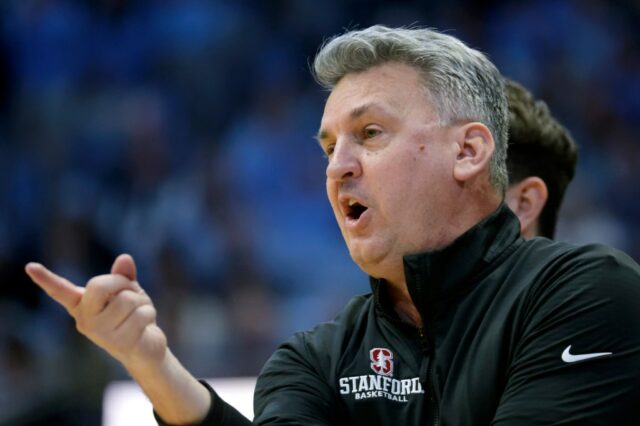 Stanford eliminado pelo número 6 Duke e pelo calouro Boozer em Maples
