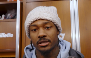 Stefon Diggs e Christian Barmore falam à mídia pela primeira vez desde que as acusações foram apresentadas 010226 Stefon Diggs Kal