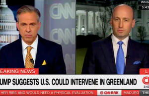 Stephen Miller entra em conflito com Jake Tapper sobre os planos dos EUA para a Groenlândia e Venezuela: ‘Somos uma superpotência!’ | Vídeo Jason Crow (Crédito: Fox News)