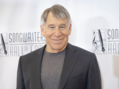 Stephen Schwartz sai da escalação do Kennedy Center e condena a renomeação: ‘Não há como eu colocar os pés nisso agora’ Stephen Schwartz sai da escalação do Kennedy Center e condena a renomeação: 'Não há como eu colocar os pés nisso agora'