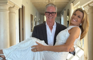 Surpresa! Vanna White anuncia que ela e o amor de longa data John Donaldson são casados Surpresa! Vanna White anuncia que ela e o amor de longa data John Donaldson são casados