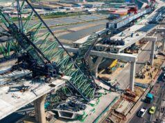 Tailândia sofre outro acidente de construção, um dia após tragédia ferroviária matar 32 Colapso de guindaste de construção na Tailândia