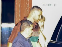 Taylor Swift e Travis Kelce experimentam o ponto de encontro de Beverly Hills no programa de sucesso da Netflix enquanto intensificam os planos de casamento Taylor Swift e Travis Kelce saíram para um encontro em Beverly Hills na noite de segunda-feira