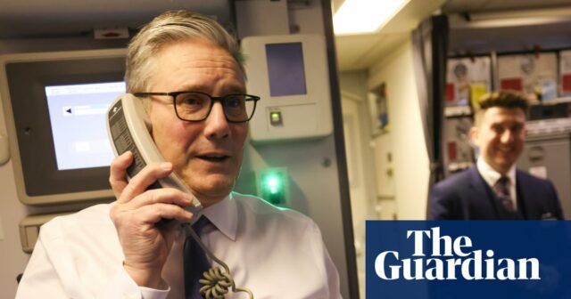 Telefones descartáveis ​​e bolsas revestidas de chumbo: uma história das táticas de segurança do Reino Unido na China
