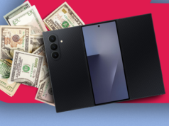 Tentei dar à Samsung $ 2.900 hoje, mas não aguentei Dispositivo Galaxy Z TriFold exibido parcialmente desdobrado, ao lado do telefone dobrado para trás, em um fundo roxo.