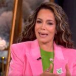 'The View': Sunny Hostin afirma que a busca do FBI na casa do repórter do Washington Post é 'destinada a acalmar os repórteres e intimidar a mídia' | Vídeo