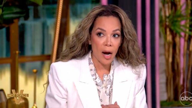 'The View' hospeda o administrador do Torch Trump por defender o assassinato em Minnesota pelo ICE: 'Você deve acreditar no que seus olhos veem'
