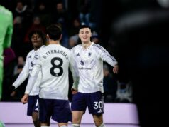 Tim Sherwood responde brutalmente depois que Benjamin Sesko o fez parecer bobo ao dizer ‘jogar com uma desvantagem’ no intervalo Sherwood/Sesko