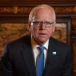 Tim Walz critica 'caos e trauma' do ICE em Minneapolis