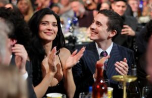 Timothée Chalamet agradece a Kylie Jenner após ganhar o prêmio de melhor ator no Critics Choice Awards: ‘I Love You. Eu não poderia fazer isso sem você’ Timothée Chalamet agradece a Kylie Jenner após ganhar o prêmio de melhor ator no Critics Choice Awards: 'I Love You. Eu não poderia fazer isso sem você'