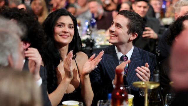 Timothée Chalamet agradece a Kylie Jenner após ganhar o prêmio de melhor ator no Critics Choice Awards: 'I Love You. Eu não poderia fazer isso sem você'
