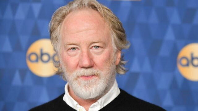 Timothy Busfield se entrega à polícia e nega acusações de abuso sexual infantil: 'São todas mentiras'
