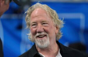 Timothy Busfield se entrega à polícia no Novo México em meio a acusações de abuso sexual infantil Timothy Busfield se entrega à polícia no Novo México em meio a acusações de abuso sexual infantil