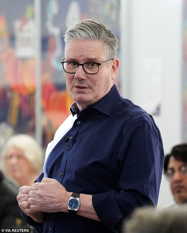 Tirem as mãos da Groenlândia! Starmer apoia a repreensão da Tirem as mãos da Groenlândia! Starmer apoia a repreensão da Dinamarca a Trump – mas permanece em dúvida sobre se o ataque à Venezuela violou a lei internacional