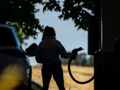 Títulos do Tesouro avançam à frente dos principais números de produção dos EUA Títulos do Tesouro avançam à frente dos principais números de produção dos EUA