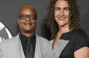 Todd Bridges anuncia o divórcio de Bettijo Hirschi após um casamento de três anos Todd Bridges anuncia o divórcio de Bettijo Hirschi após um casamento de três anos