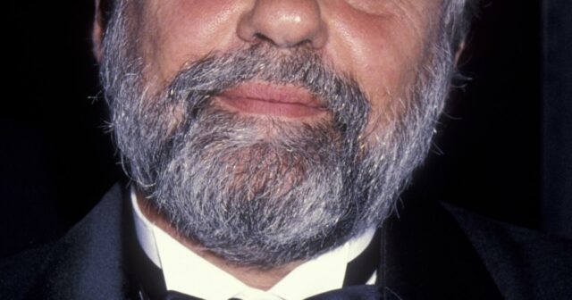 Tom Cherones, diretor e produtor de ‘Seinfeld’, morre aos 86 Tom Cherones, diretor e produtor de ‘Seinfeld’, morre aos 86 anos