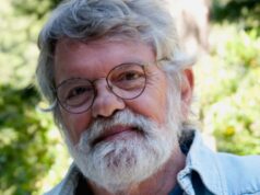 Tom Cherones, produtor e diretor de ‘Seinfeld’, morre aos 86 anos Tom Cherones, produtor e diretor de 'Seinfeld', morre aos 86 anos