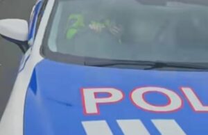 Traffic Corps revela fatos chocantes: ‘Tot Tot Wuk Wuk’ Patwal atinge o carro de um residente! Acontece que naquela época… Traffic Corps revela fatos chocantes: 'Tot Tot Wuk Wuk' Patwal atinge o carro de um residente! Acontece que naquela época...