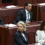 Três nacionais renunciam ao gabinete paralelo após se separarem dos liberais sobre leis de ódio