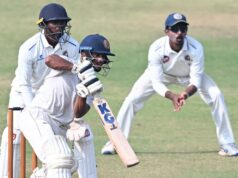 Troféu Ranji 2025-26, Rodada 7 Dia 1: Prabhudessai e Kasvankar marcam cinquenta anos contrastantes; Ankit escolhe cinco para Kerala lightbox-info