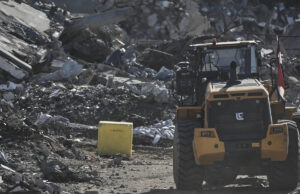 Tropas israelenses matam palestinos por cruzarem uma vaga linha de cessar-fogo que às vezes não está marcada Yahoo news home