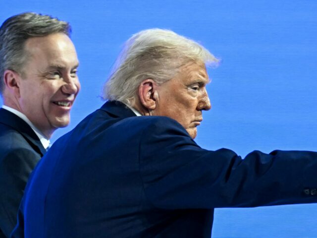 Trump: Hamas ficará “surpreso” se não entregarem as armas
