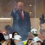 Donald Trump fez sua grande chegada ao Hard Rock Stadium antes do jogo do título nacional