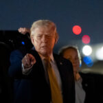 ARQUIVO - O deputado Henry Cuellar, D-Texas, fala durante uma audiência do Subcomitê de Segurança Interna do Comitê de Dotações da Câmara com o Secretário de Segurança Interna Alejandro Mayorkas no Capitólio, 10 de abril de 2024, em Washington. Num comunicado divulgado na sexta-feira, 3 de maio, Cuellar negou qualquer irregularidade em meio a relatos de acusações pendentes relacionadas à antiga república soviética do Azerbaijão. (Foto AP / Mark Schiefelbein, Arquivo)