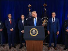 Trump compartilha foto de Nicolás Maduro sob custódia após ataques na Venezuela e chama a operação militar de ‘um ataque como as pessoas não viam desde a Segunda Guerra Mundial’ Trump compartilha foto de Nicolás Maduro sob custódia após ataques na Venezuela e chama a operação militar de 'um ataque como as pessoas não viam desde a Segunda Guerra Mundial'