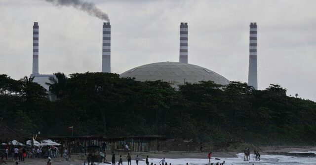 O presidente Donald Trump sai do palco depois de falar aos legisladores republicanos da Câmara durante seu retiro político anual.