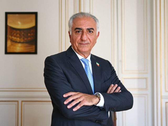 Trump diz que encontrar-se com o 'príncipe herdeiro' Pahlavi do Irão não seria apropriado
