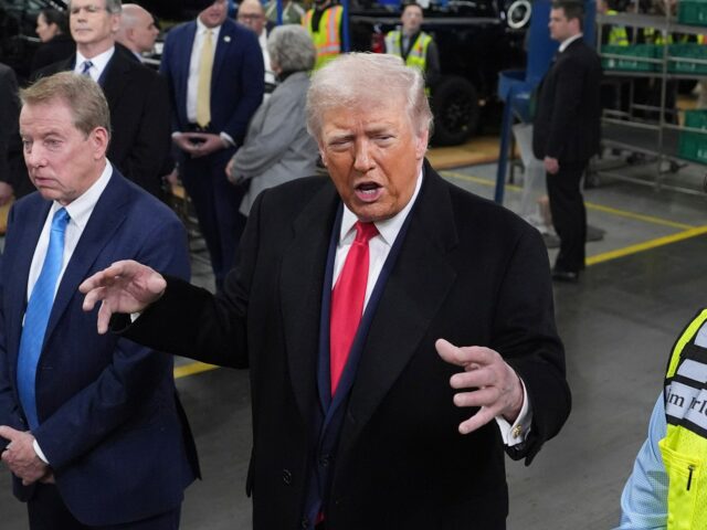 Trump diz que número de mortos em protestos no Irã é muito alto
