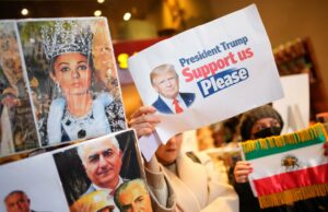 Trump diz que qualquer país que faça negócios com o Irã enfrentará tarifa de 25% Trump diz que qualquer país que faça negócios com o Irã enfrentará tarifa de 25%