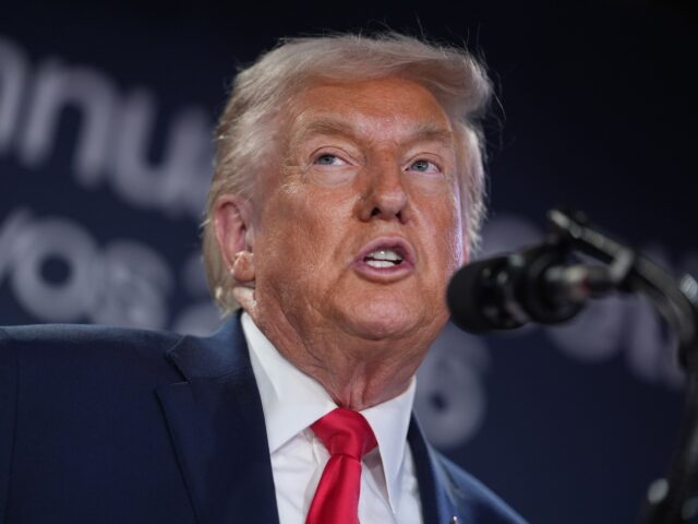 Trump elogia as tropas do Reino Unido em meio à Trump elogia as tropas do Reino Unido em meio à raiva por suas reivindicações no Afeganistão