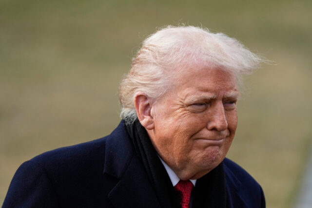 Trump inadvertidamente desmascara sua própria besteira racista sobre imigrantes somalis
