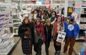 Trump ordena que agentes federais fiquem longe de protestos em cidades democratas Trump ordena que agentes federais fiquem longe de protestos em cidades democratas